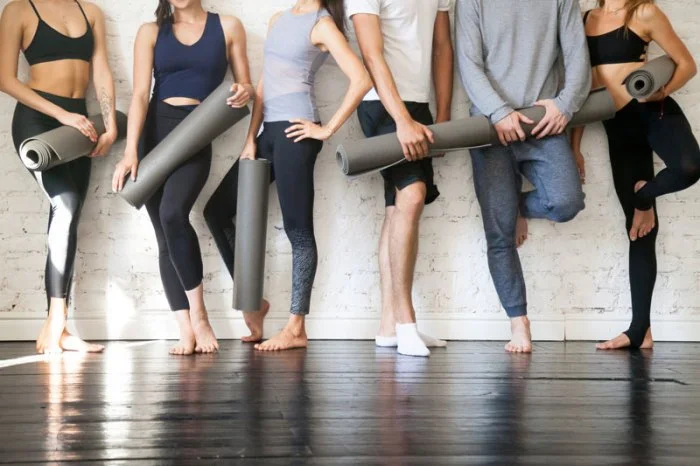 Panduan Pakaian Yoga untuk Pemula: Tampil Nyaman, Berlatih Maksimal